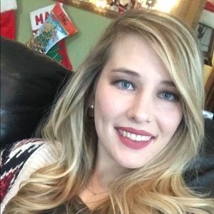 Meet your Posher, Christin